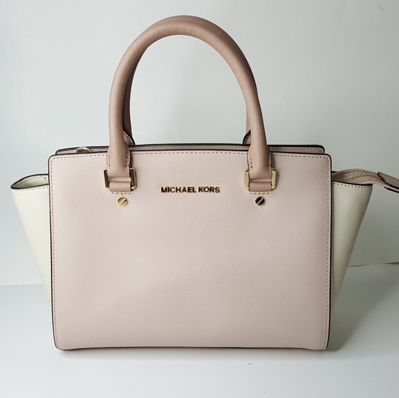 Michael Kors Handbags - Michael Kors canvas leather tote bag 👝